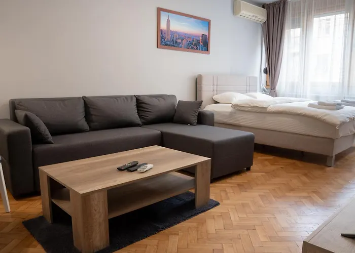 Tommy Apartment