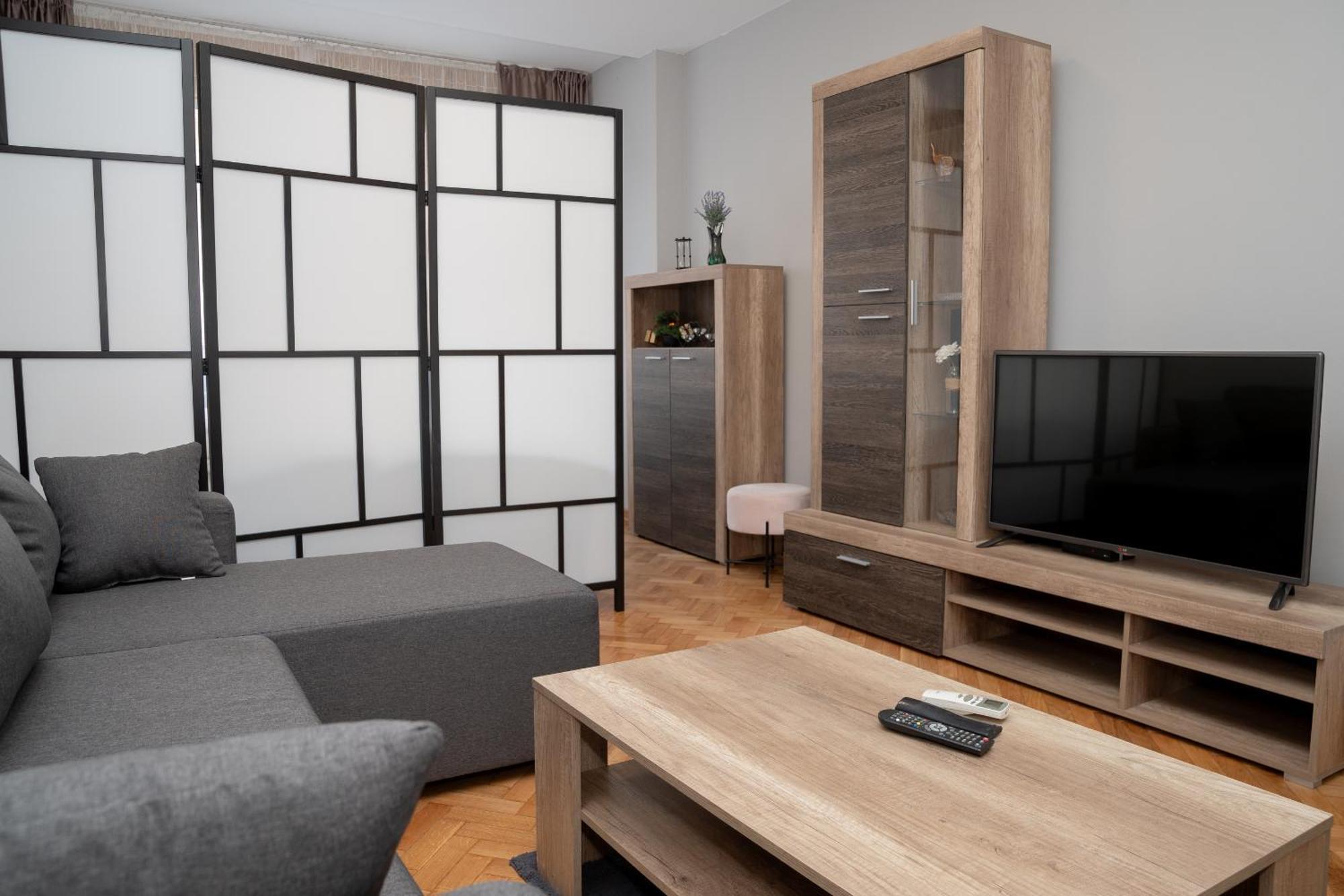 Tommy Apartment *